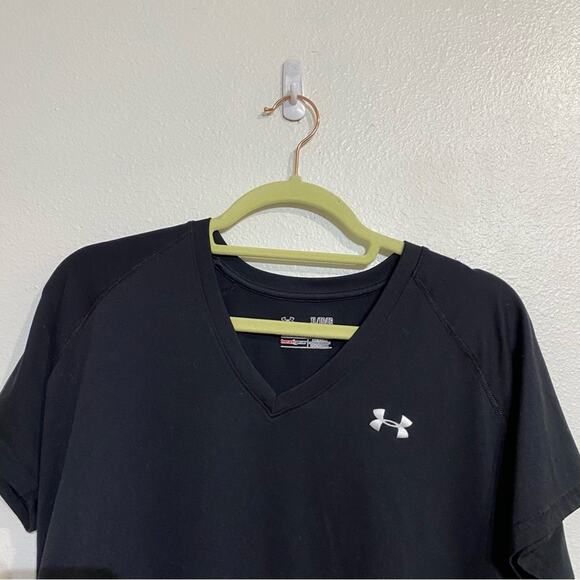 Under Armour Black Tech V-Neck Short Sleeve T-Shirt Sz XL - Picture 3 of 12